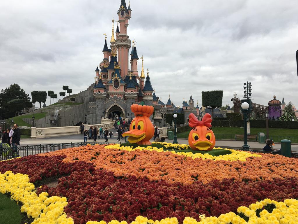 F&B'S Home Disneyland Paris Serris Bagian luar foto
