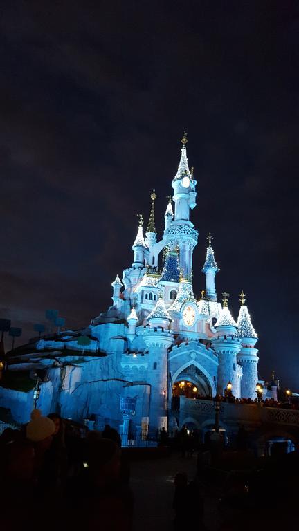 F&B'S Home Disneyland Paris Serris Bagian luar foto