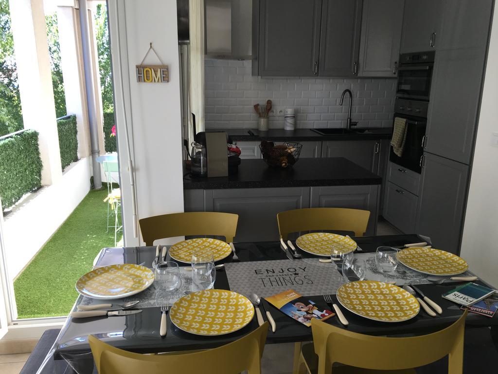 F&B'S Home Disneyland Paris Serris Bagian luar foto