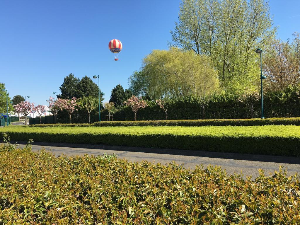 F&B'S Home Disneyland Paris Serris Bagian luar foto