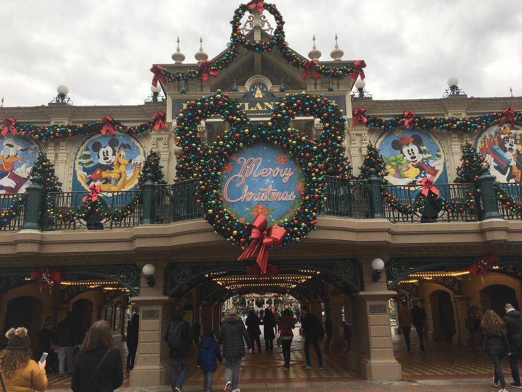 F&B'S Home Disneyland Paris Serris Bagian luar foto