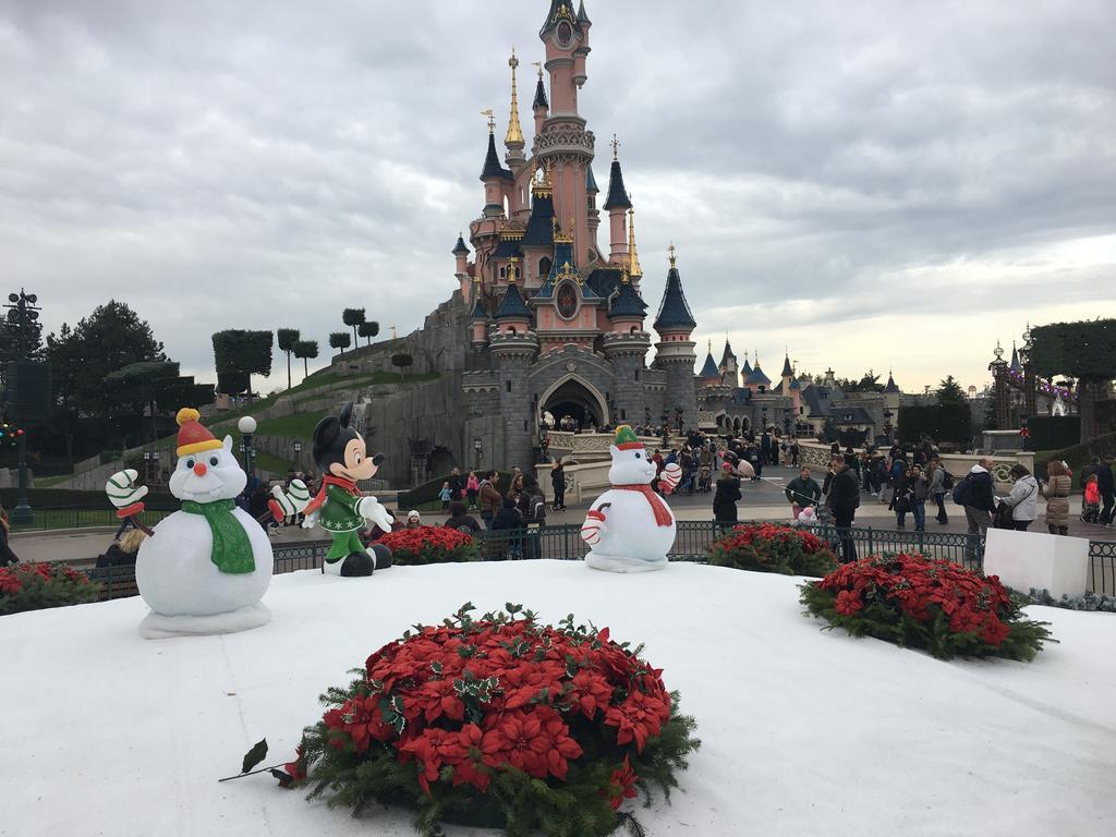 F&B'S Home Disneyland Paris Serris Bagian luar foto